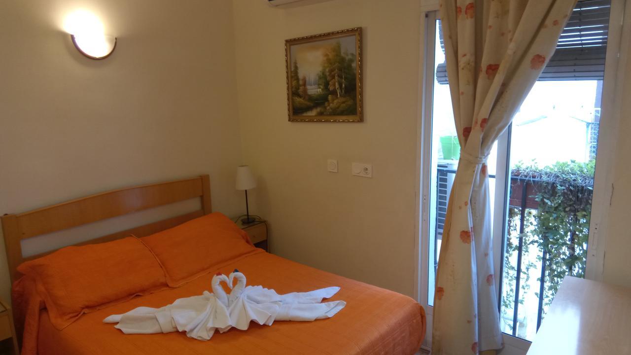 Hostal Huespedes Toledo Madrid Exterior foto